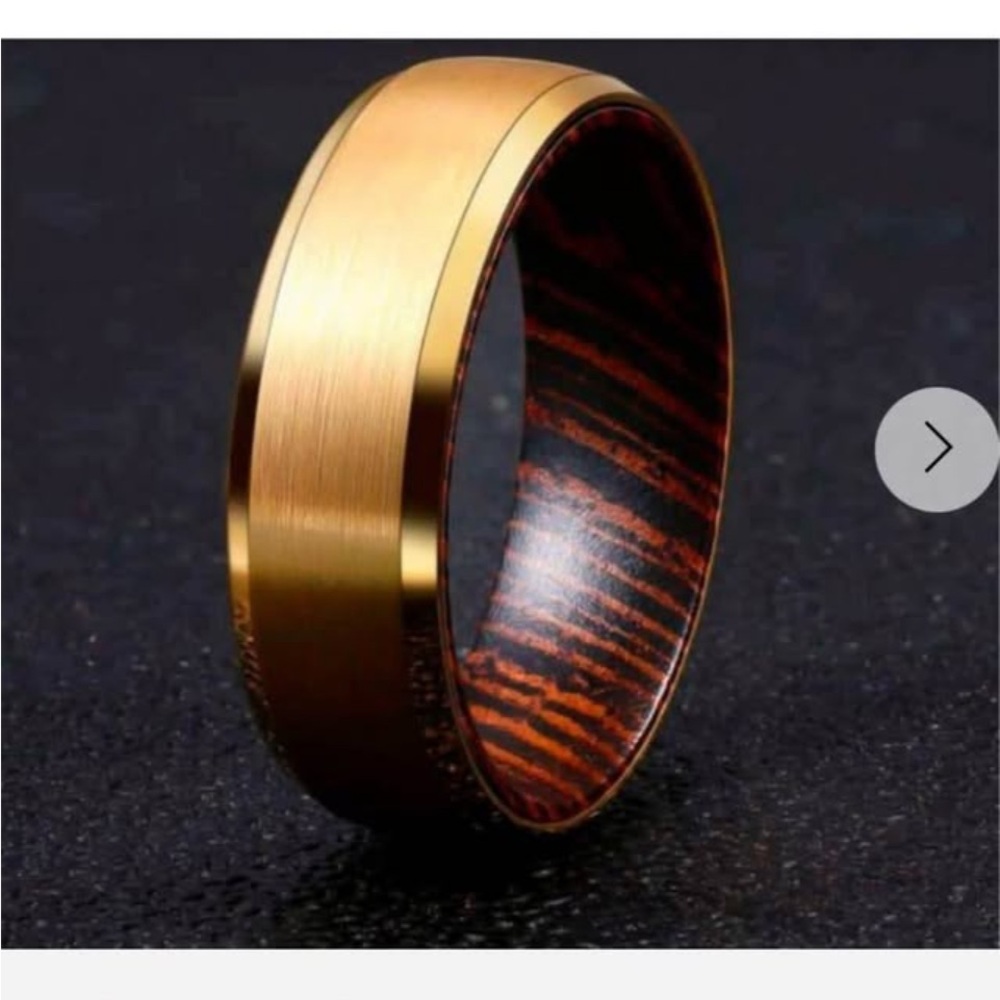 Men's Gold and Brown Ring